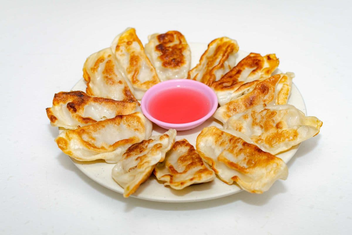 001 Pot Sticker 鍋貼 (6 pieces)