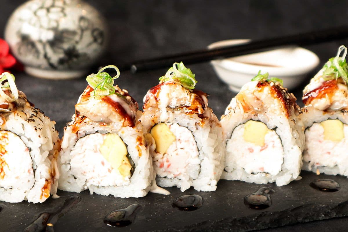 Black Dragon Roll (8 pcs)