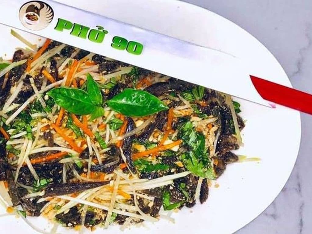 K10 - Green Papaya Salad with Beef & Beef Liver Jerky (Gỏi Đu Đủ Khô Bò & Gan Cháy)