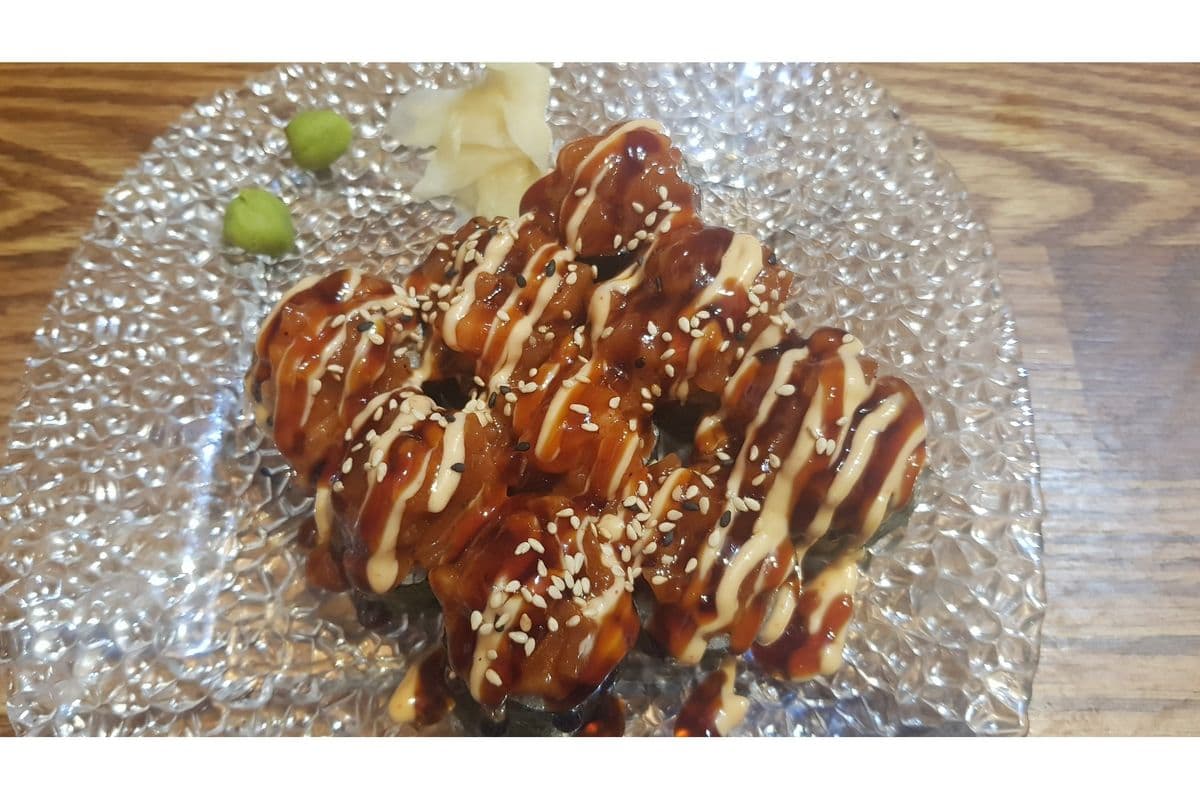 Spicy Tuna Roll (9pc)