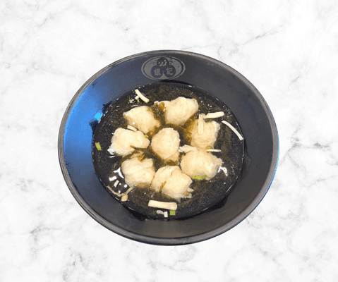 S38 Cuttlefish balls in Seaweed Soup (8) / S38 墨魚丸紫菜湯 ( 8粒)