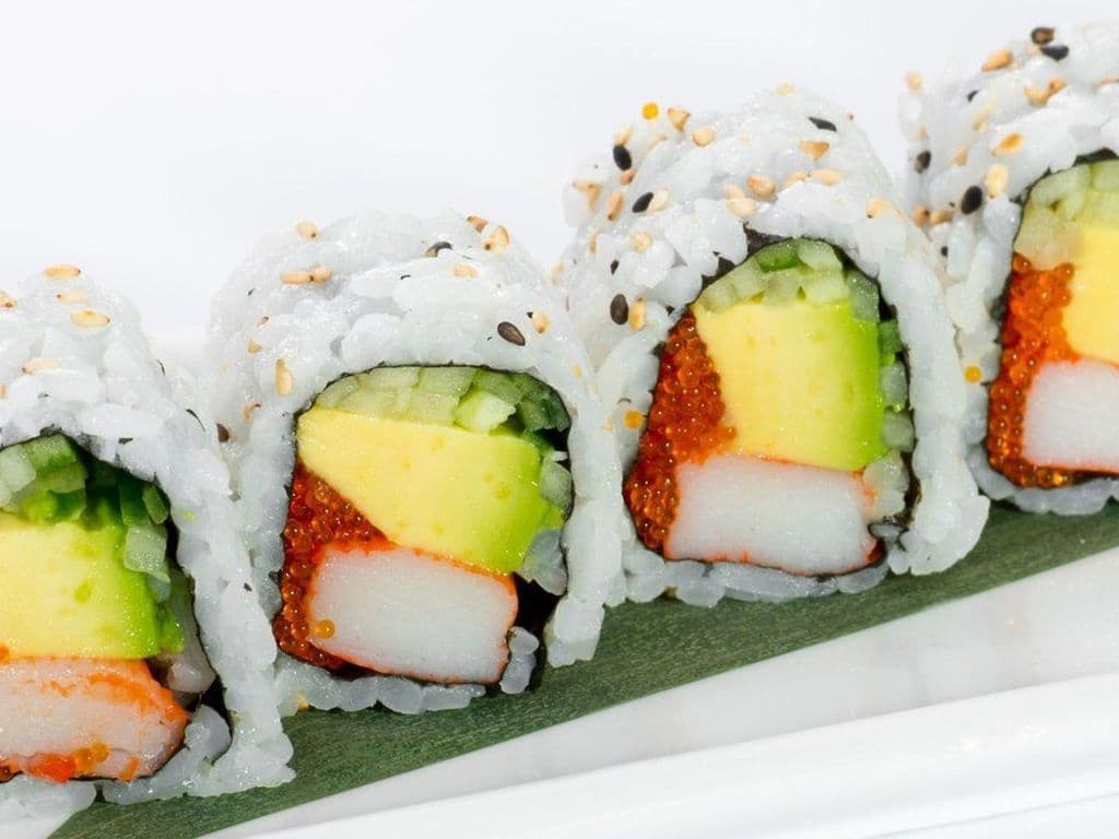 M04. California Roll (6 Pcs)