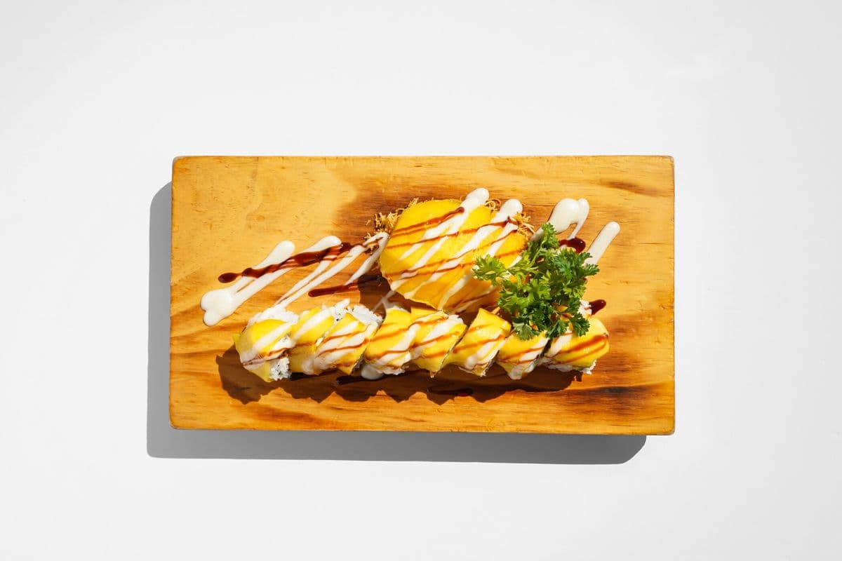 Mango Seven Roll (8 pcs)