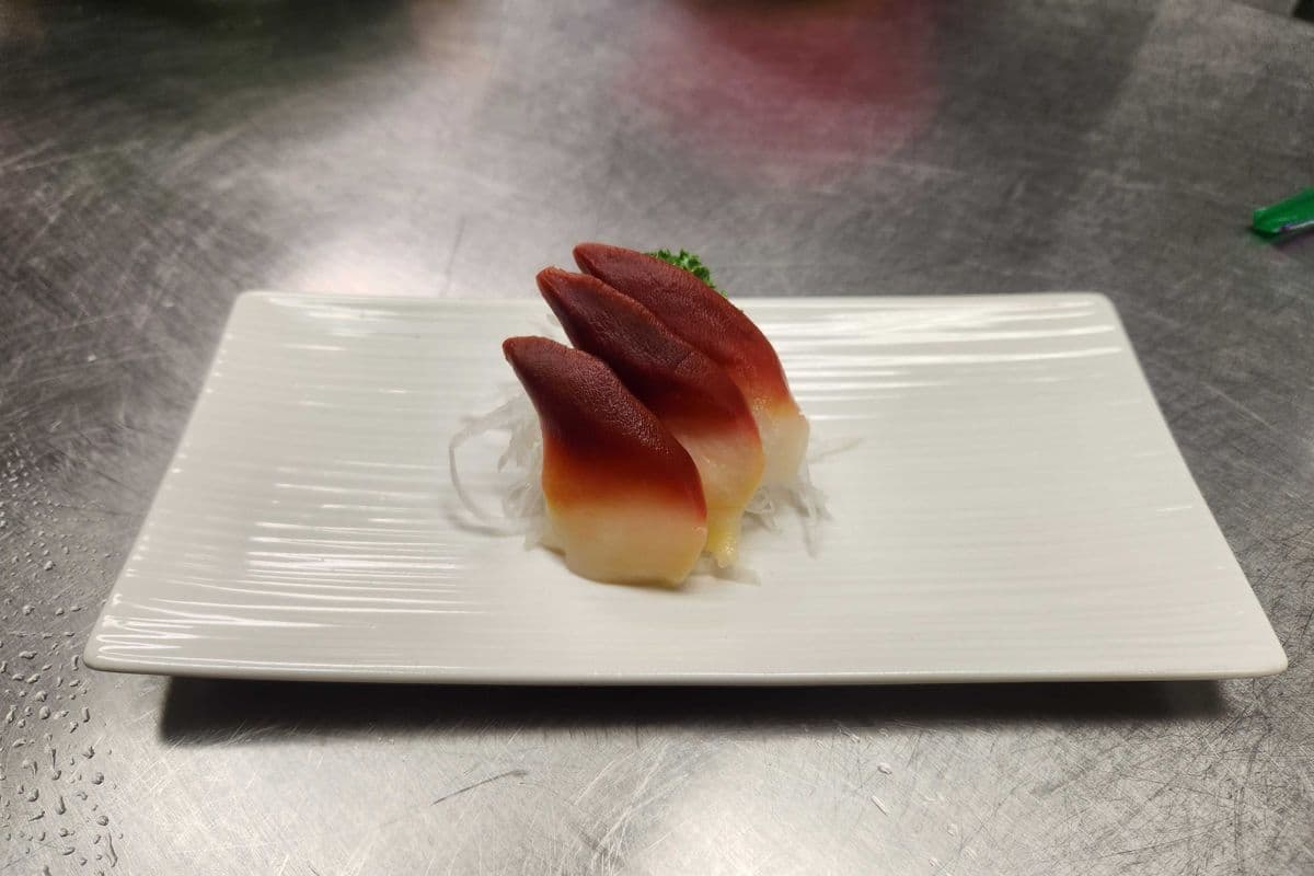 Surf Clam Sashimi (3pcs)