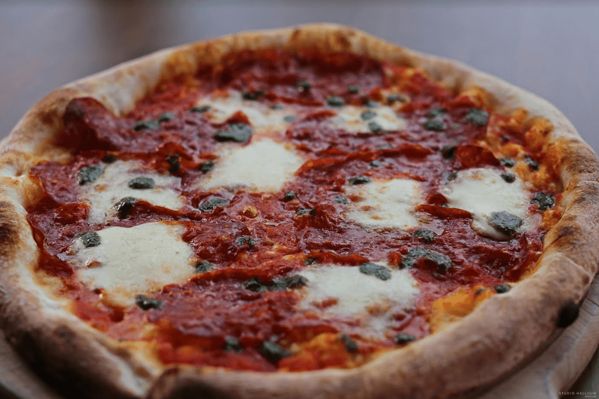 Pizza rosse Calabrese