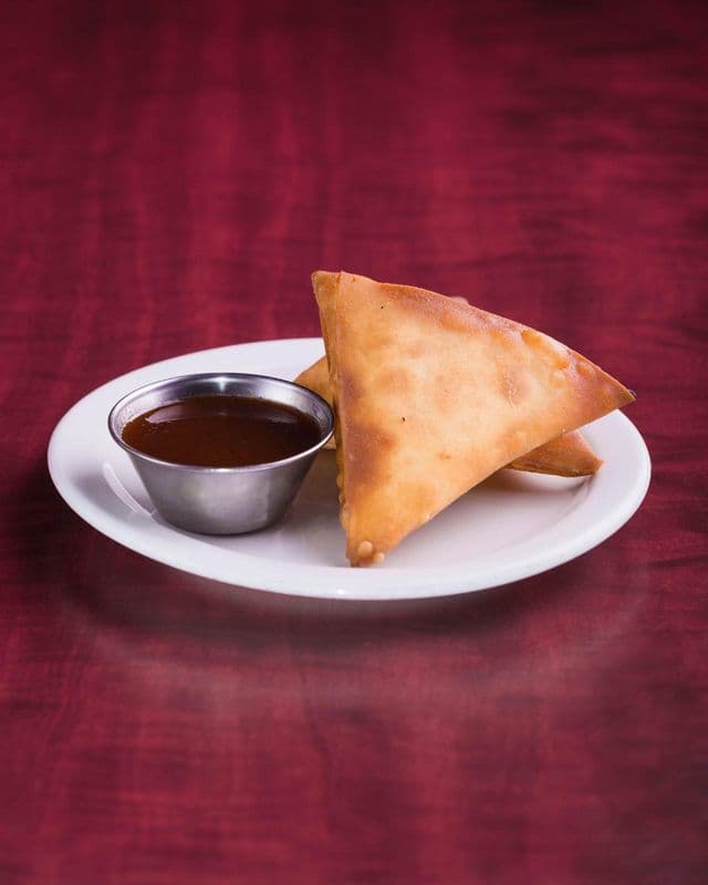 Chicken Samosas (2 pcs)