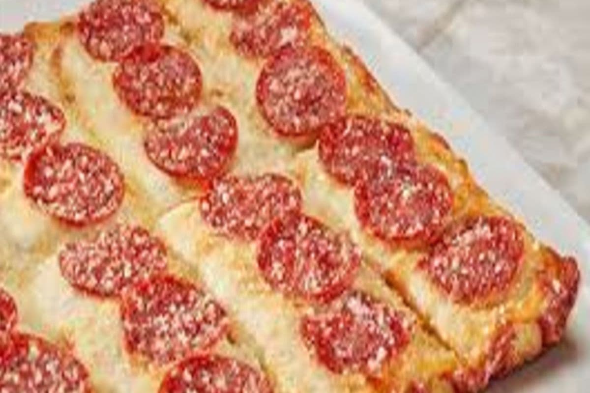 Small Pepperoni OR Chicken Cheese bread