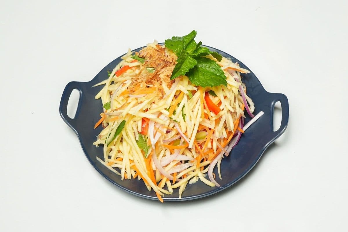 25. Golden Mango Salad (Goi Xoai)