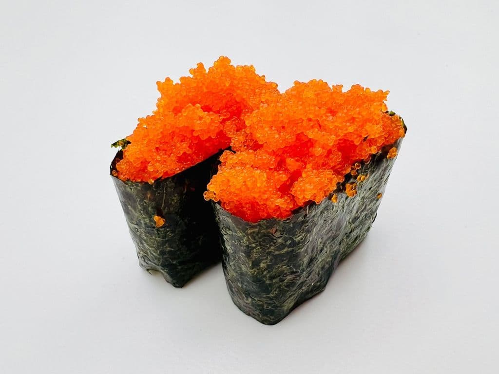 9N MASAGO Caviar D'eperlan Nigiris / Capelin Roe (2mcx/2pcs Avec Riz / With Rice)