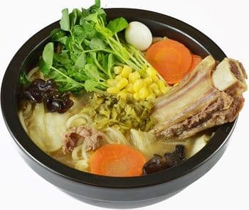 Rice Noodle Soup with Braised Bone-in Beef 牛大骨米线