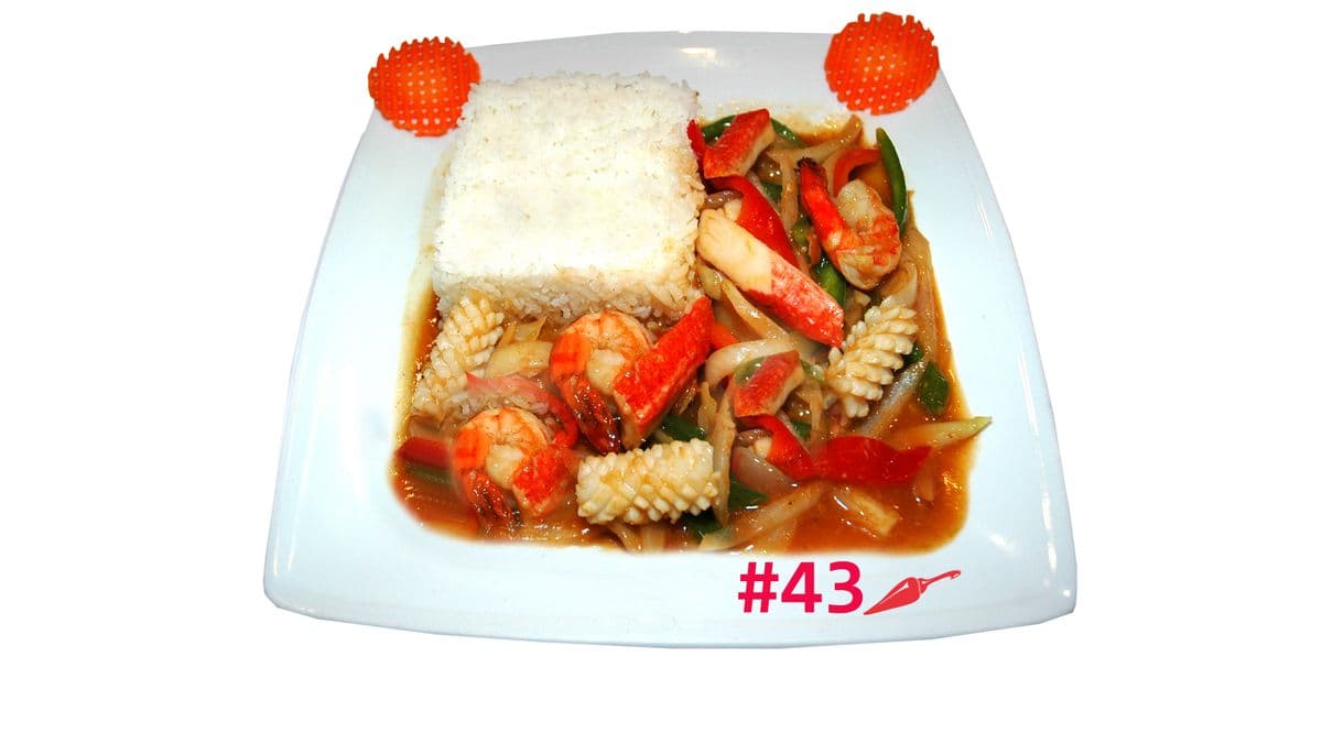 43. Stir Fried with Satay Meat & Vegetables