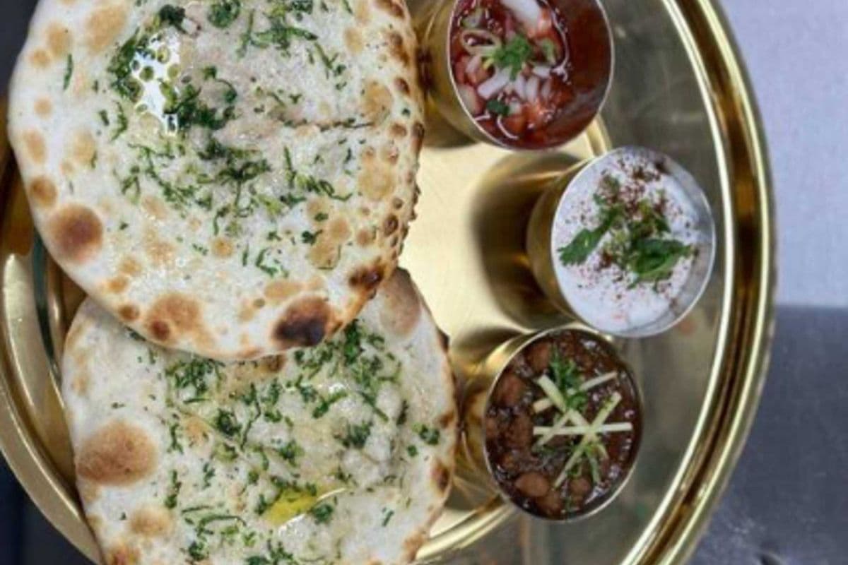 Haweli Special Amritsari Kulcha