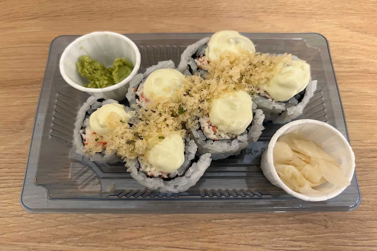 Crab Salad Roll (6 pcs)