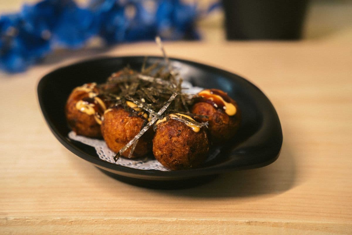 C6. Takoyaki (Boule de Pieuvre Frite / Fried Octopus Ball)
