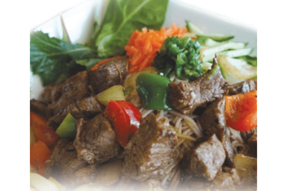 414. Xyclo Sizzling Beef or Chicken with Vermicelli