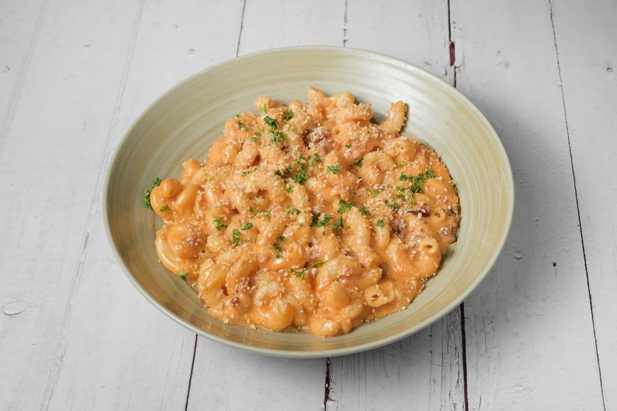 Jalapeno Bacon Mac and Cheese