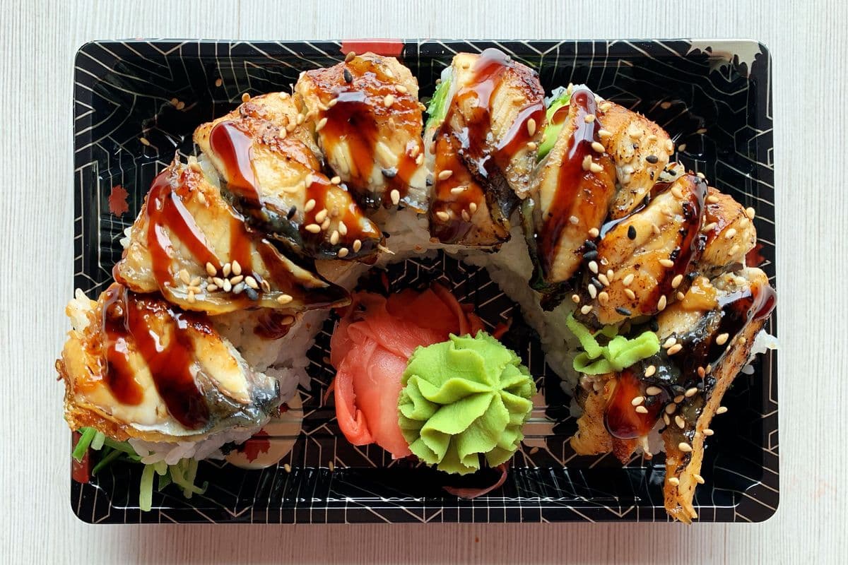 74. Black Dragon Roll (8 pcs)
