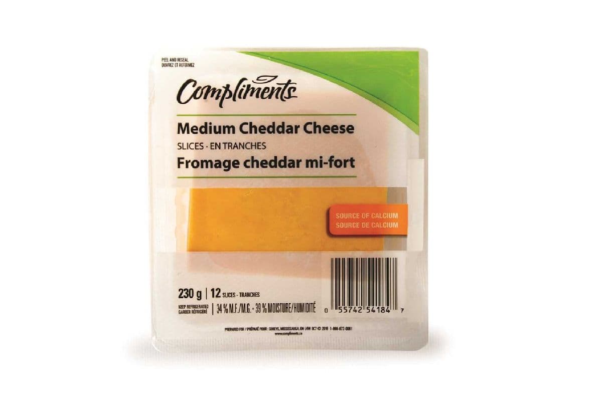 Compliments Medium Cheddar Slices Cheese 230 g