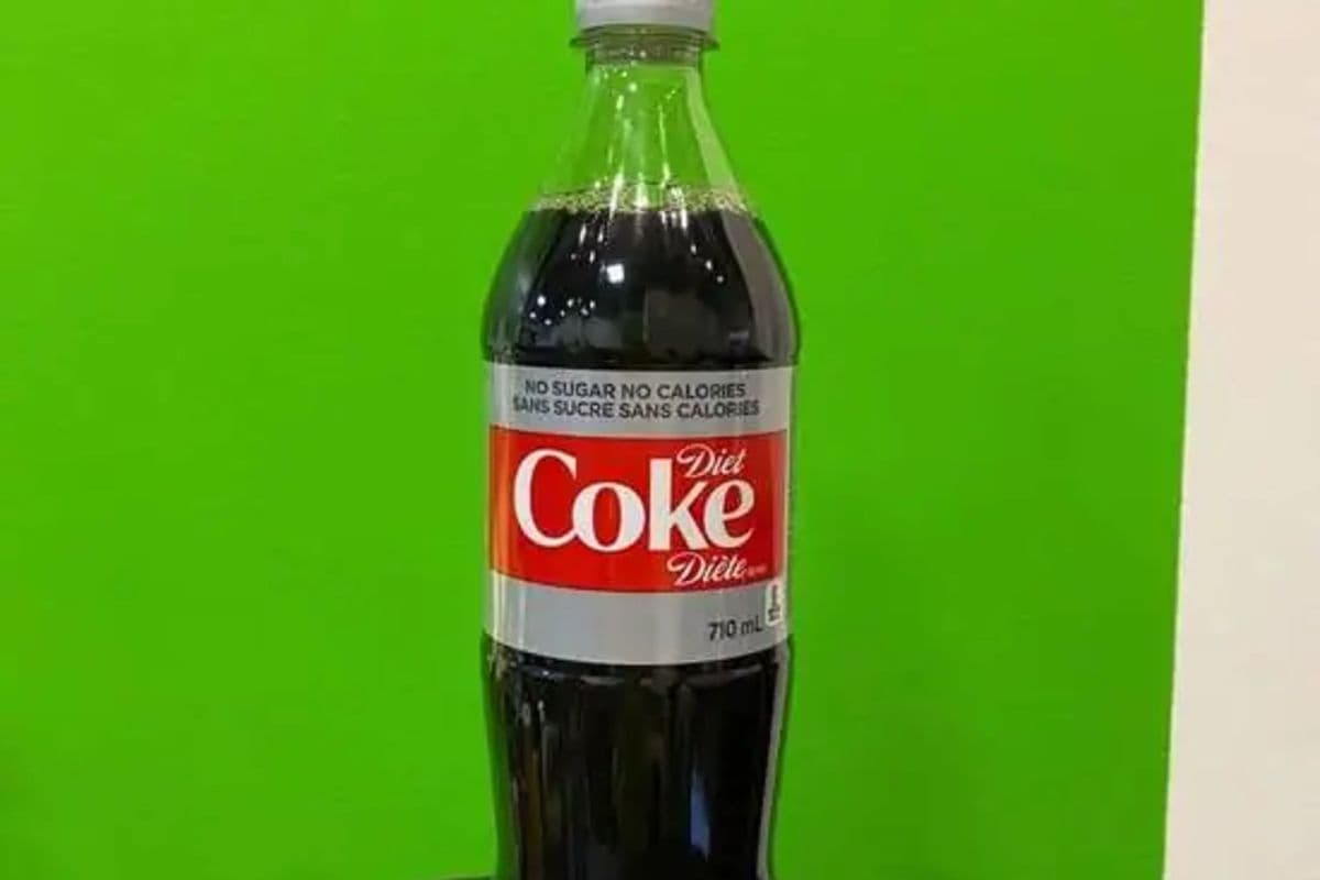 Bottled Diet Coke (710 ml)