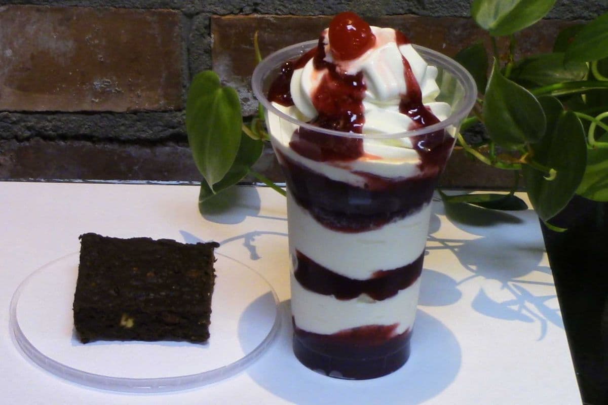 Duo Parfait framboise et brownie / Raspberry Parfait with brownie