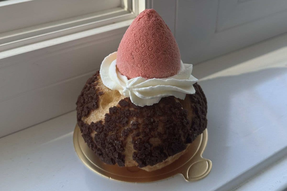 Strawberry Vanilla Creme Choux
