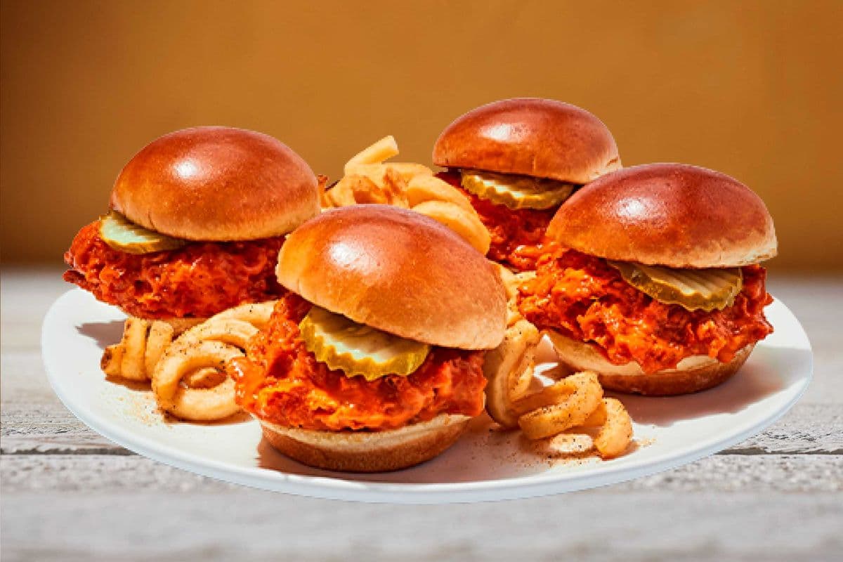 Buffalo Chicken Sliders (4 pcs)