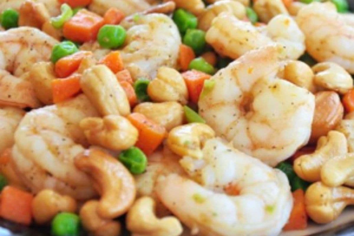 83. Fried Shrimp with Cashew Nuts