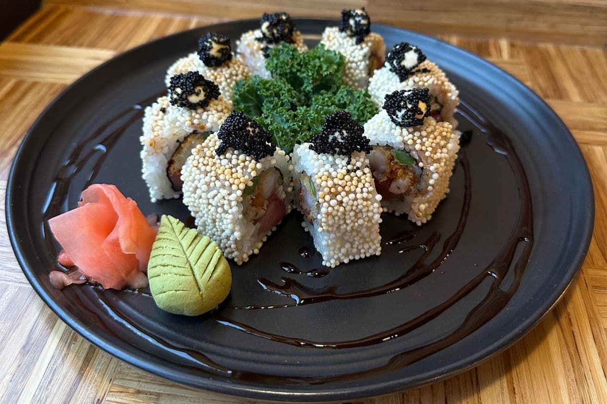 Blue Fin Roll (8pc)
