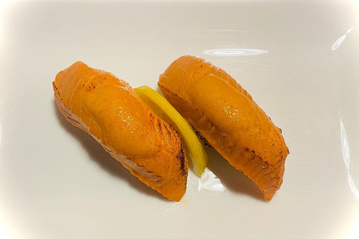 Sockeye Salmon Aburi (2 pcs)