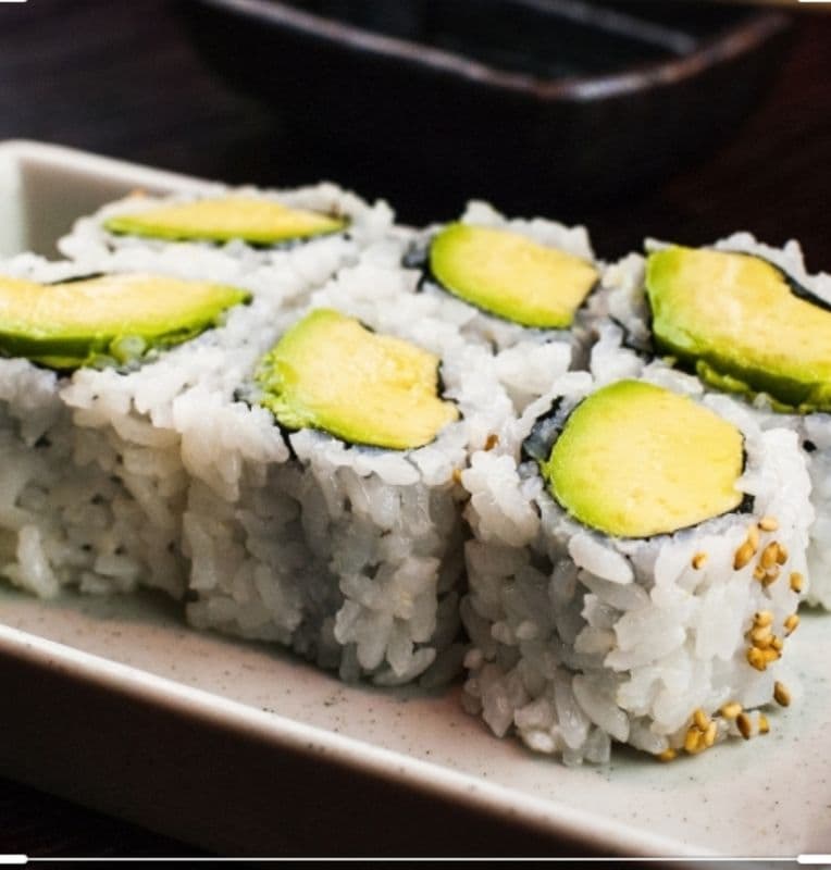 47.Avocado Roll 8pcs (240 Cal)