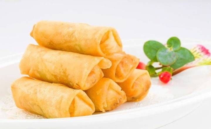 323. Spring Rolls (6 Pieces)