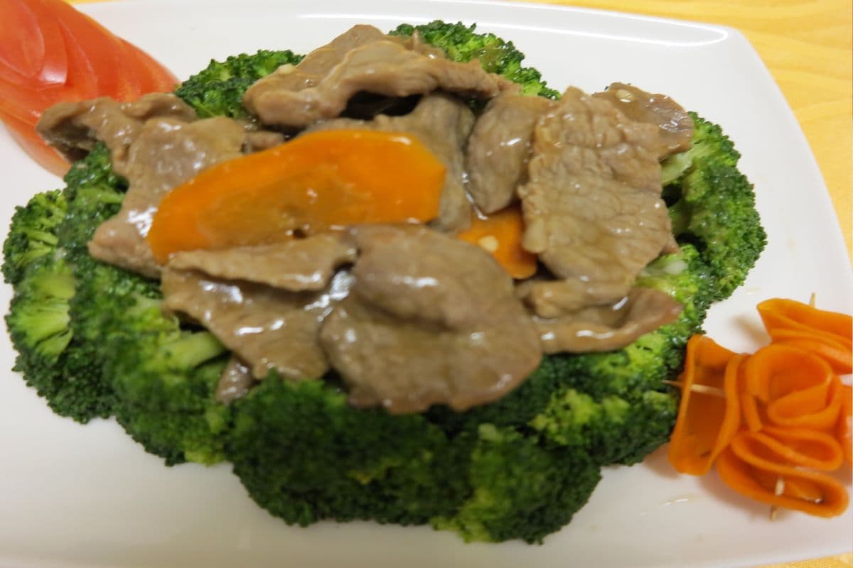 Sliced Beef with Broccoli