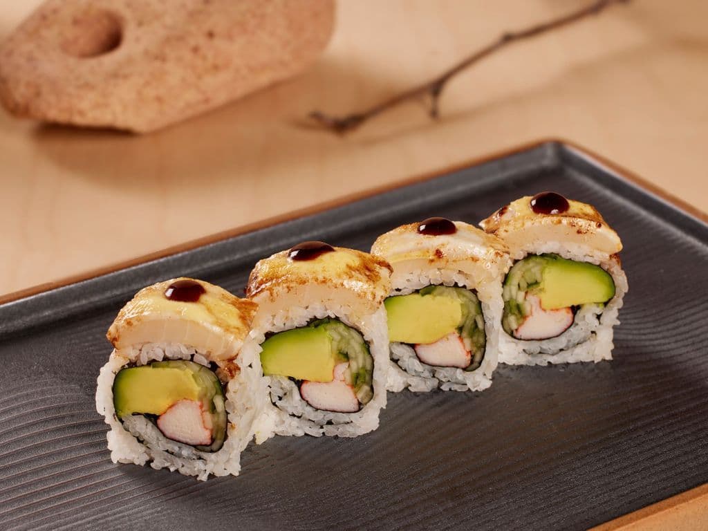 Torched Escolar Roll (8pcs)