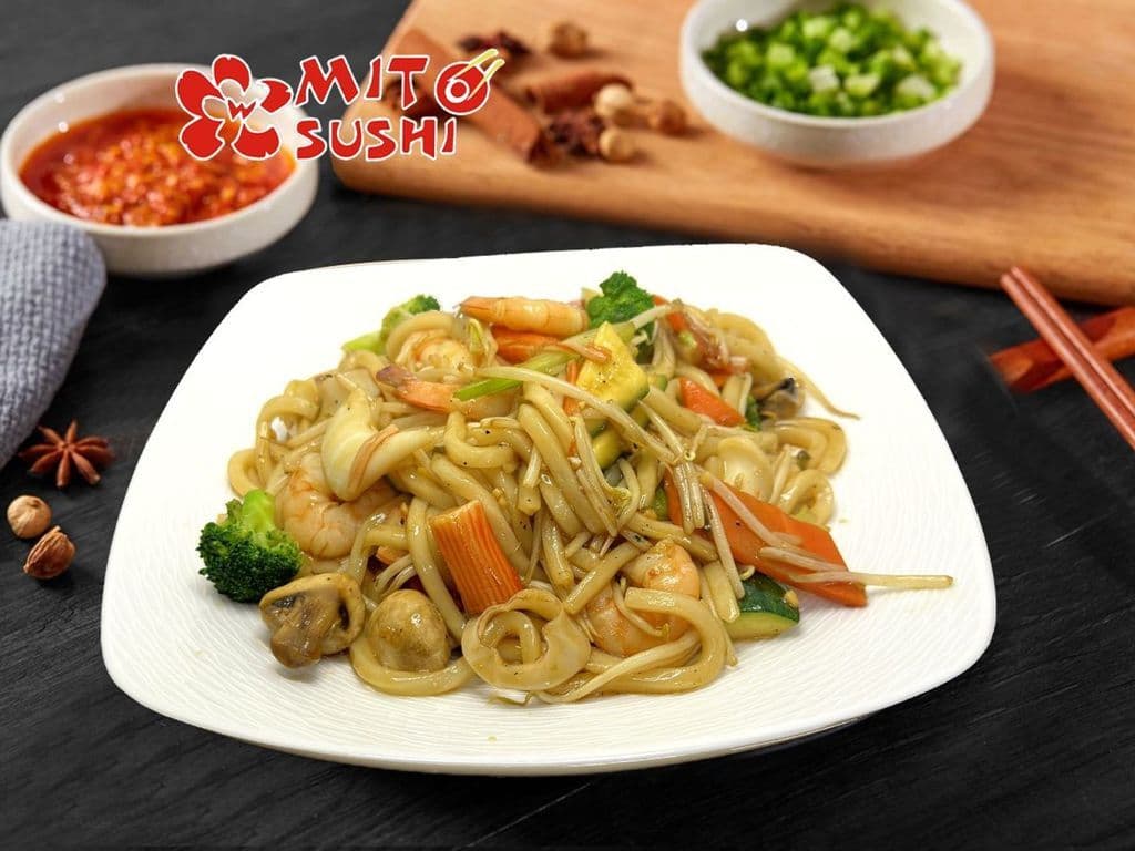 Seafood Fried Udon