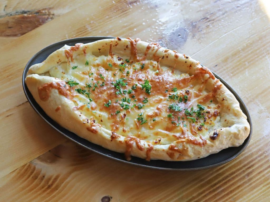 Khachapuri