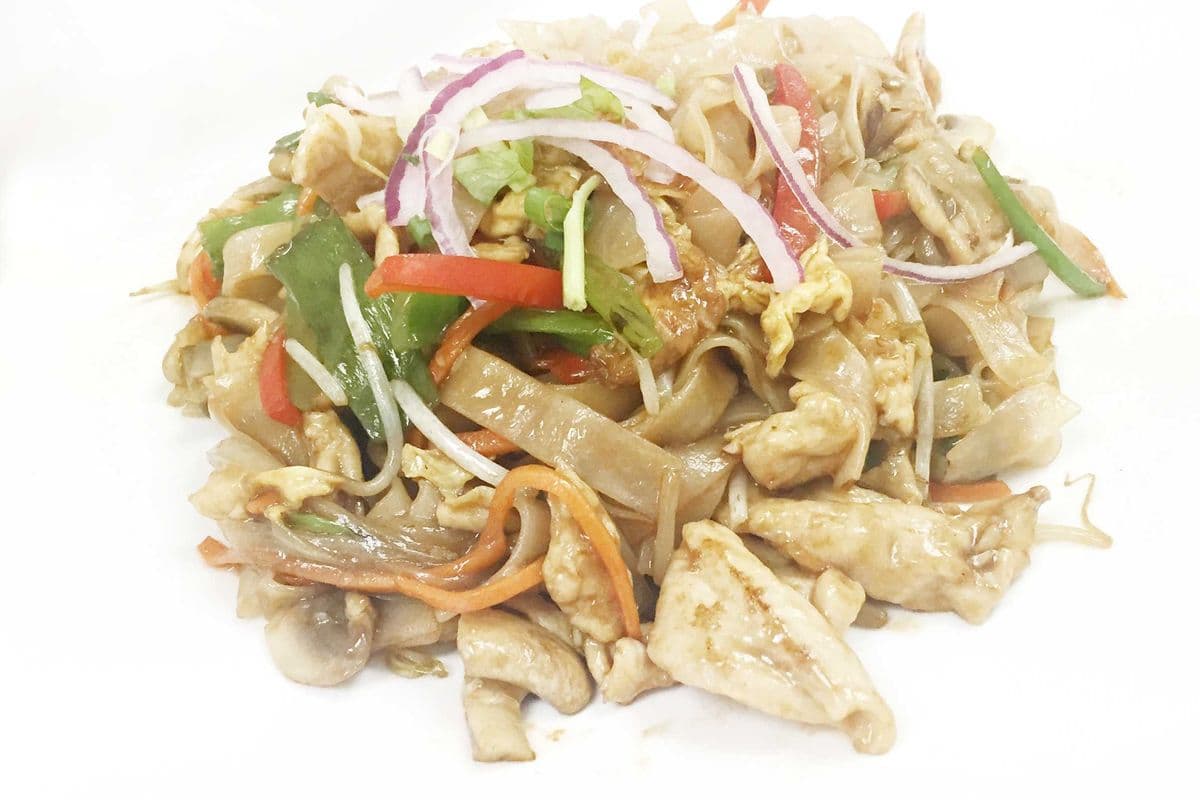 N7. Stir-Fried Noodle - Rice Noodles and Green Onions