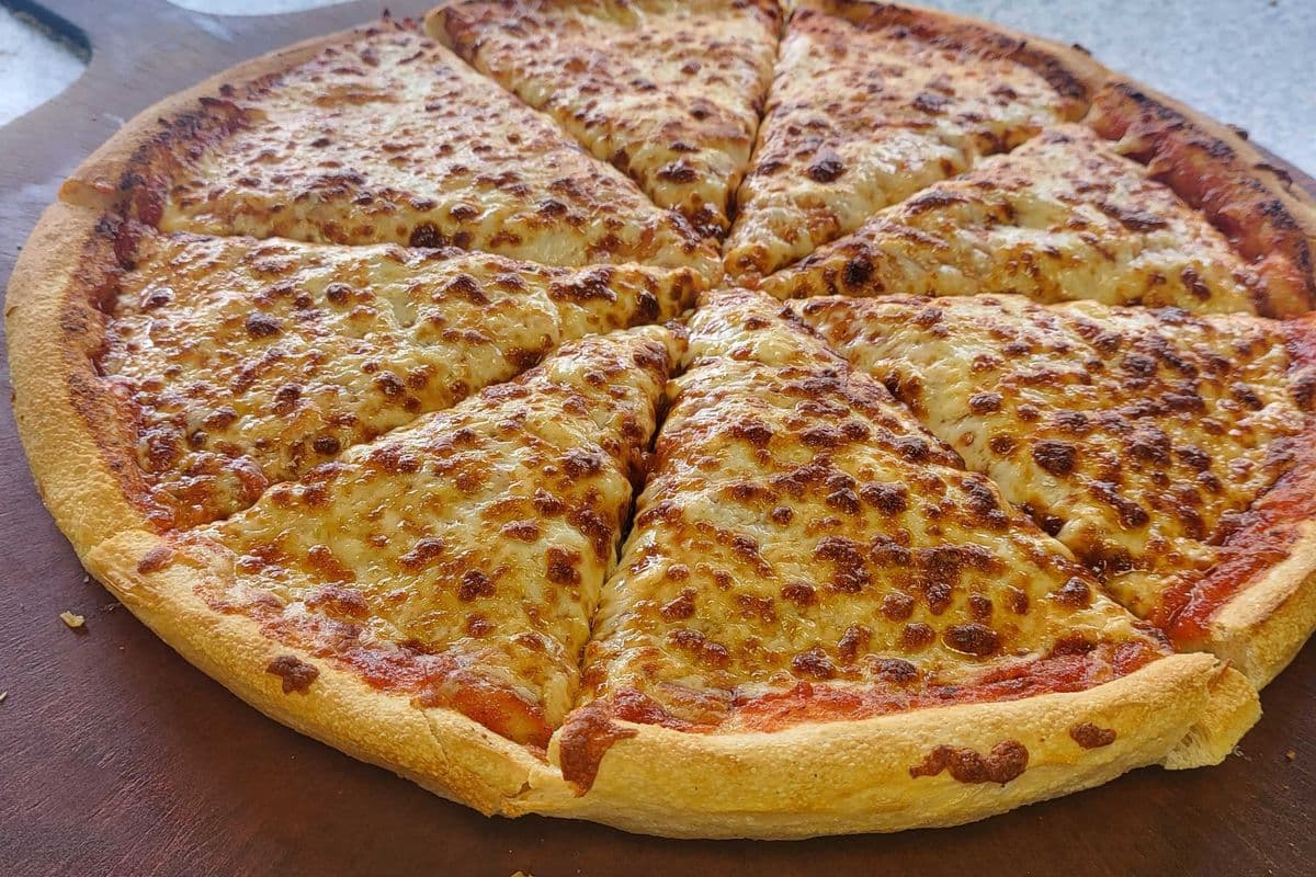 14" Large Cheese Lovers Pizza