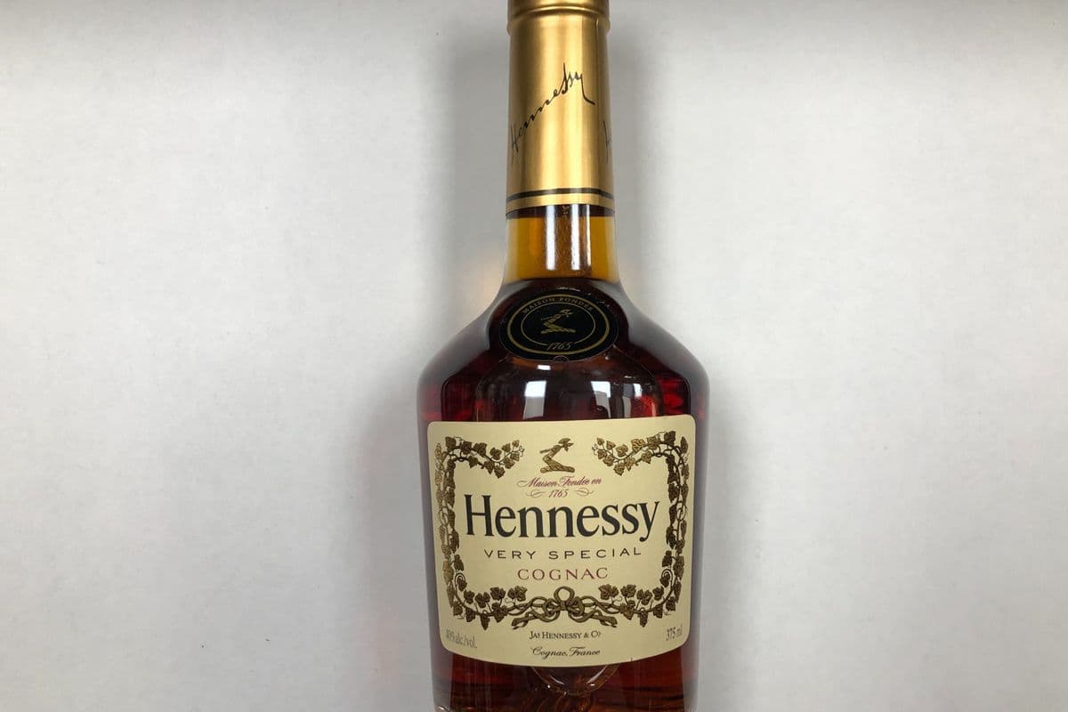 Hennessey (375ml) (1 x 375ml)