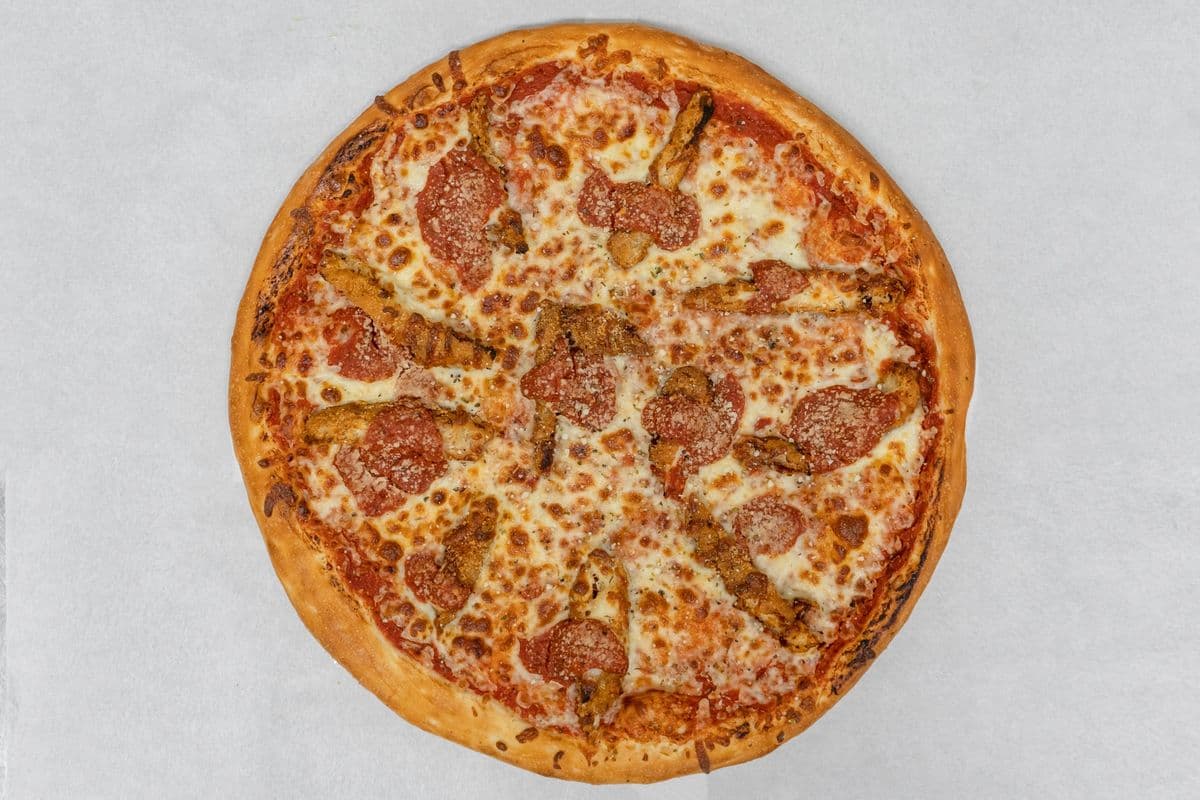 16" Large Chicken Parmesan Pizza