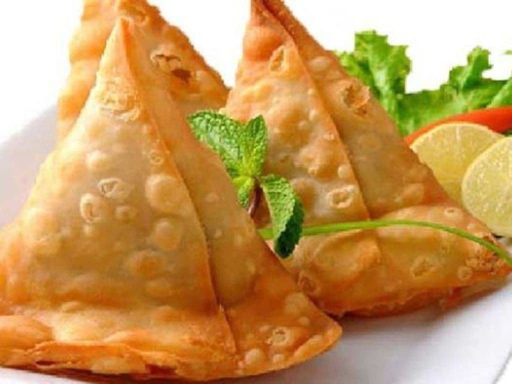 Veg Samosa (2 Pieces)