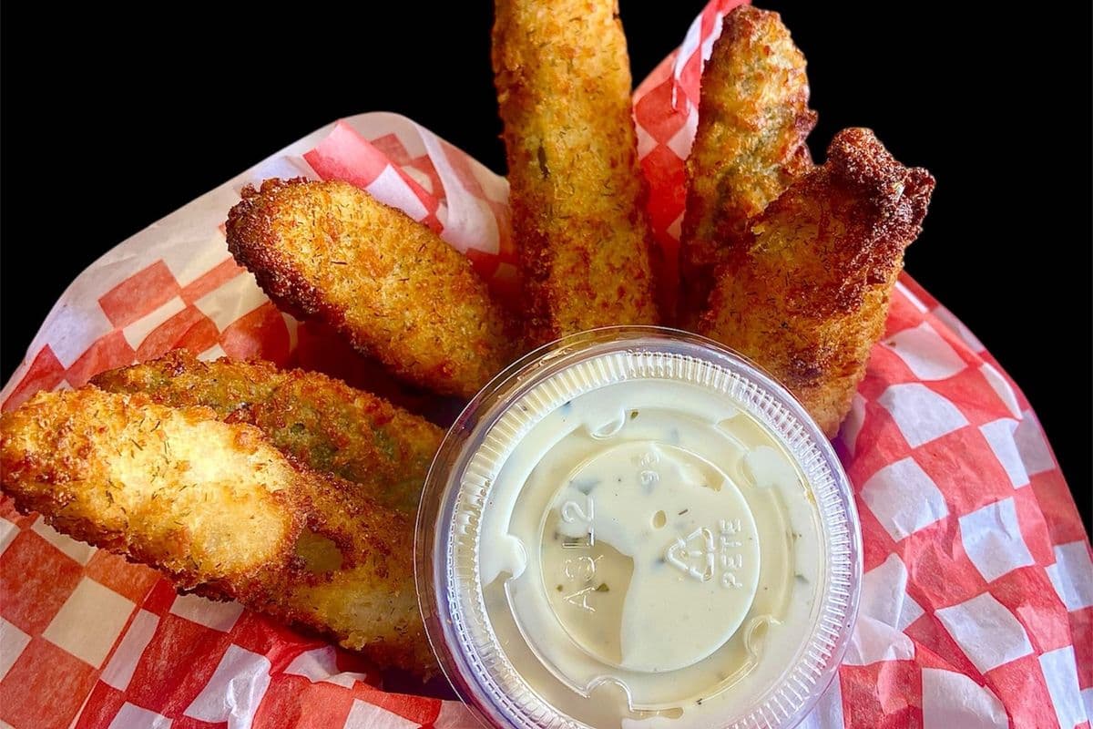 Deep-Fried Pickles (6pcs) with Ranch Dressing
