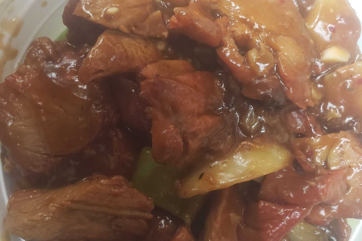 T11. Lemongrass Fried Meat(with steam rice)