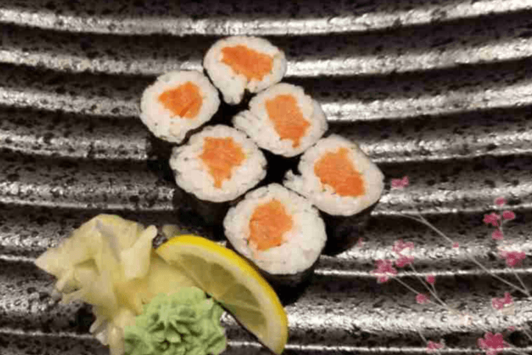 Salmon Maki
