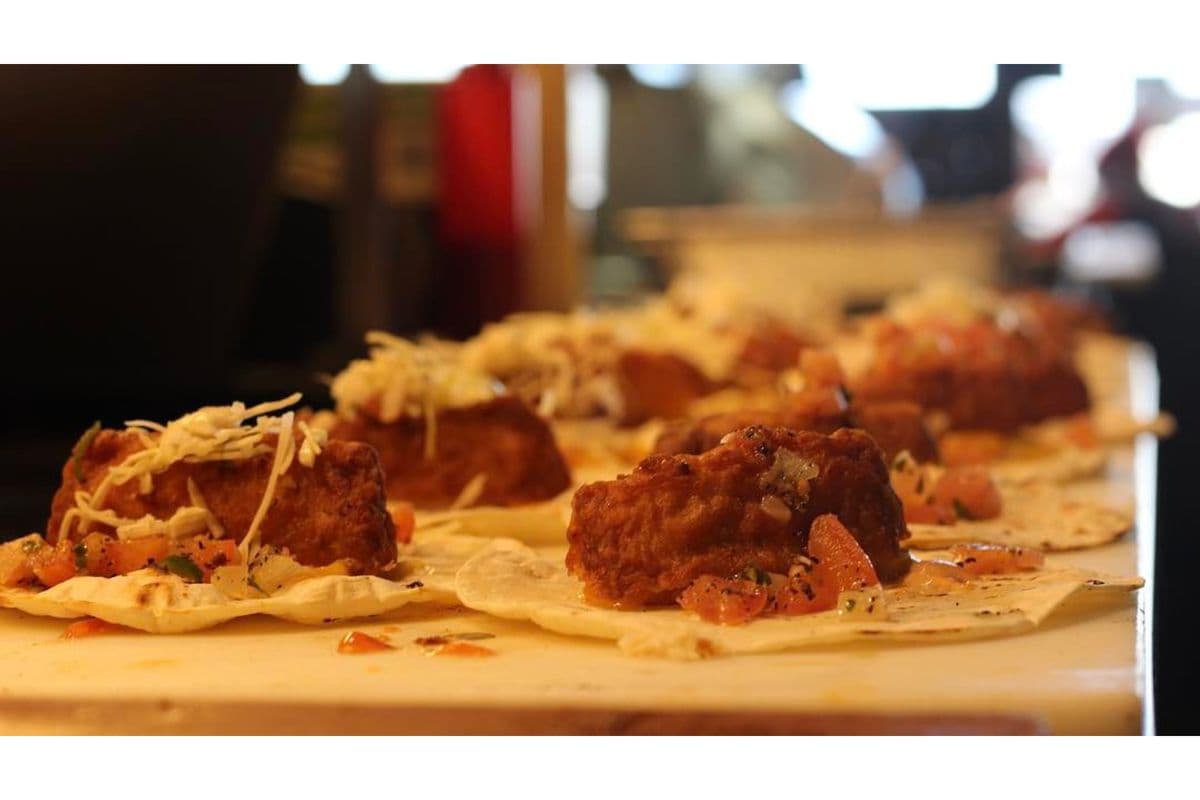 Fish Tacos (2 pcs)