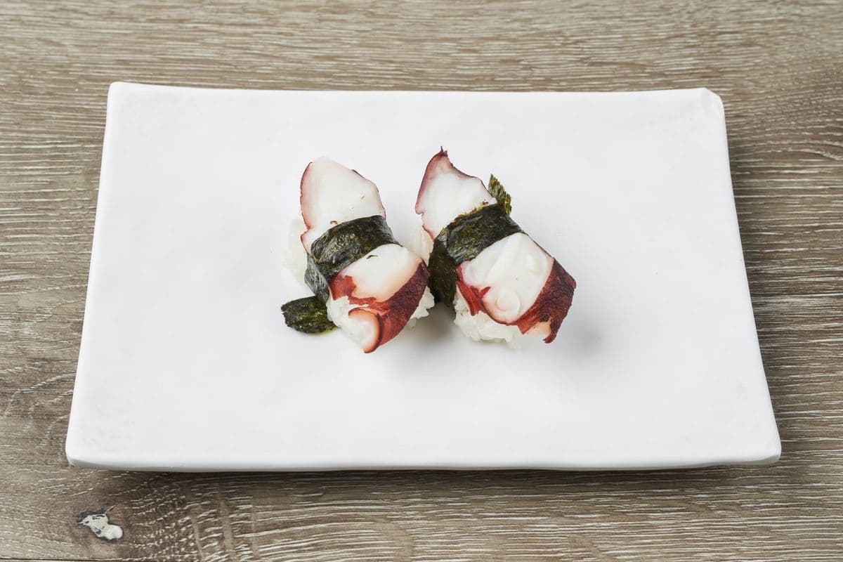 Octopus (Tako) Nigiri Sushi (2 pcs)