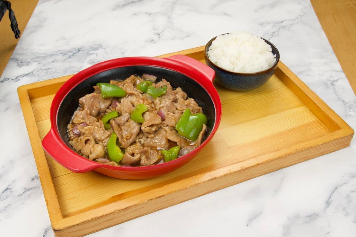 Green Pepper Pork Rice / 辣椒炒肉饭