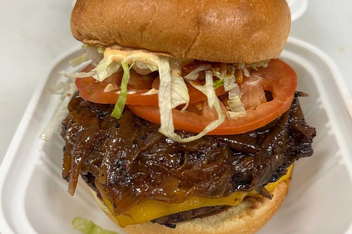 Caramelized Onion Cheeseburger