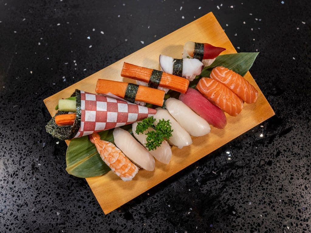 Sushi Tokyo (13pcs)