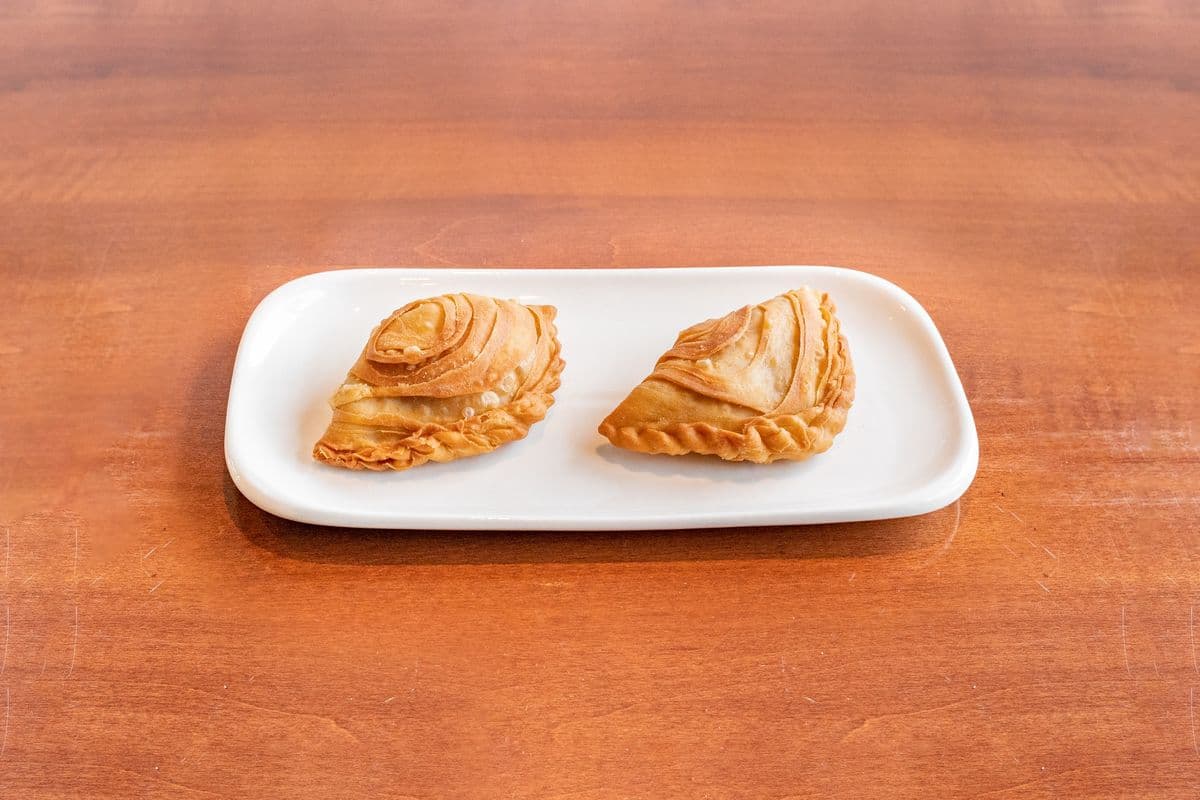 Thai Curry Puffs (2 pcs)