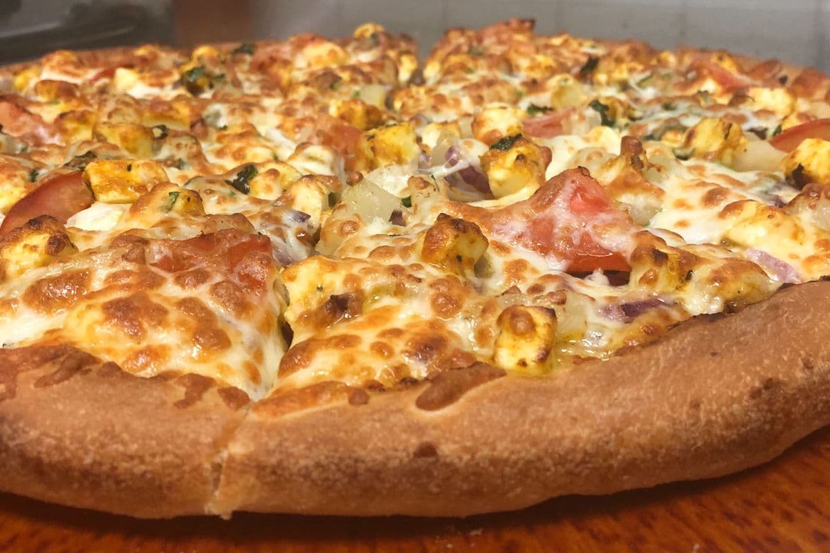 Large Shahi Paneer Pizza